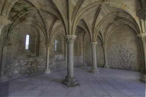 Vista interior desde el norte de la sala capitular del monasterio de Monsalud
